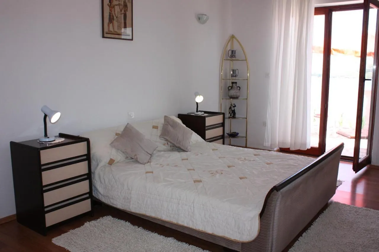 On The Beach Apartment Pag Town